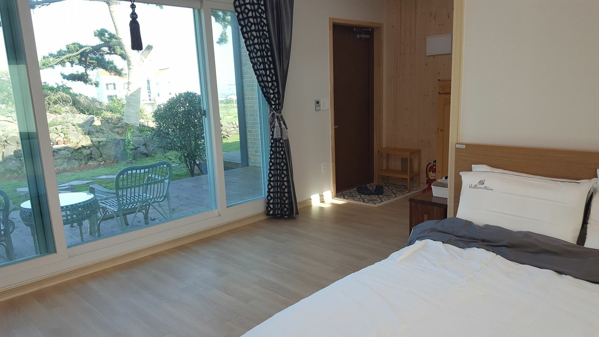 Wind Jeju Cafe & Pension Seogwipo-stad Buitenkant foto