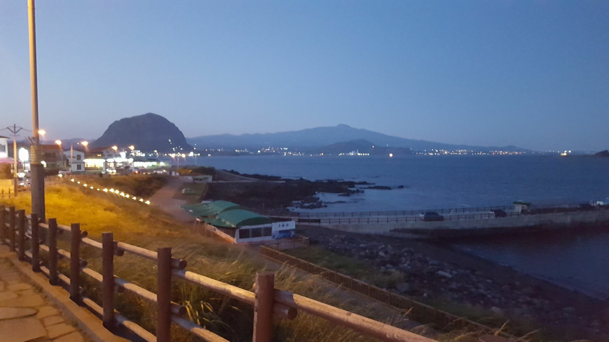 Wind Jeju Cafe & Pension Seogwipo-stad Buitenkant foto