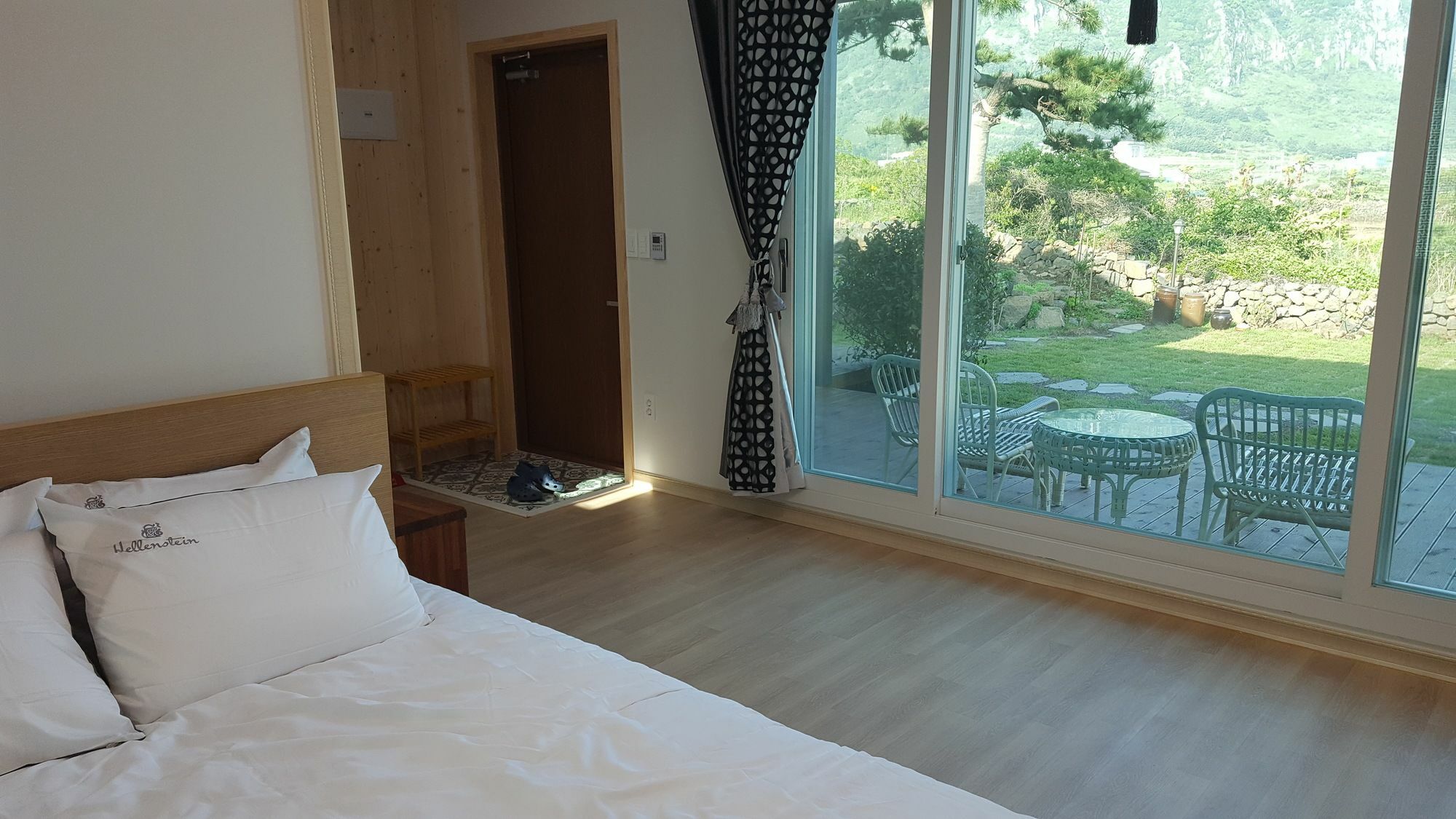Wind Jeju Cafe & Pension Seogwipo-stad Buitenkant foto